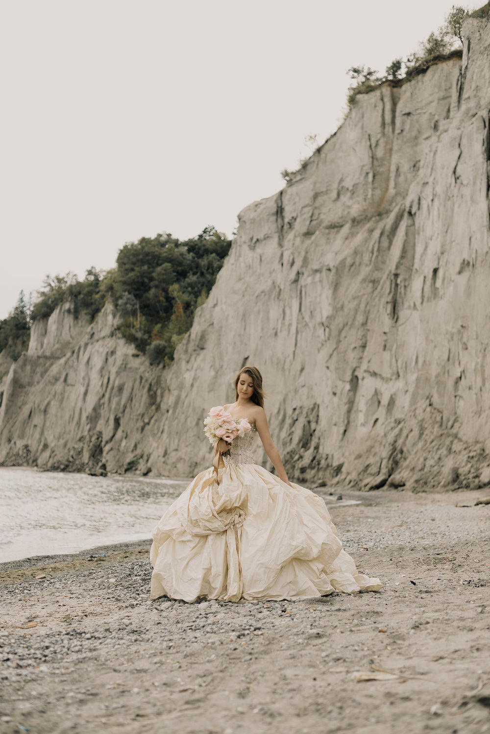 wedding bride fashion and beach