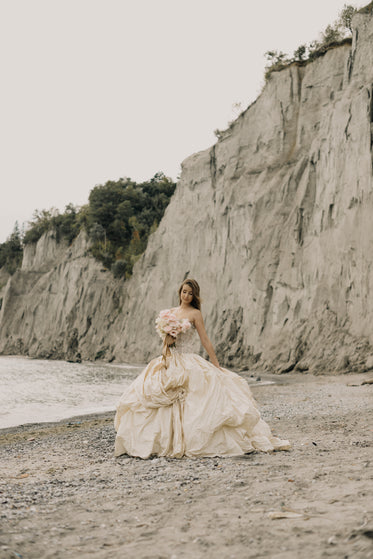 wedding bride fashion and beach