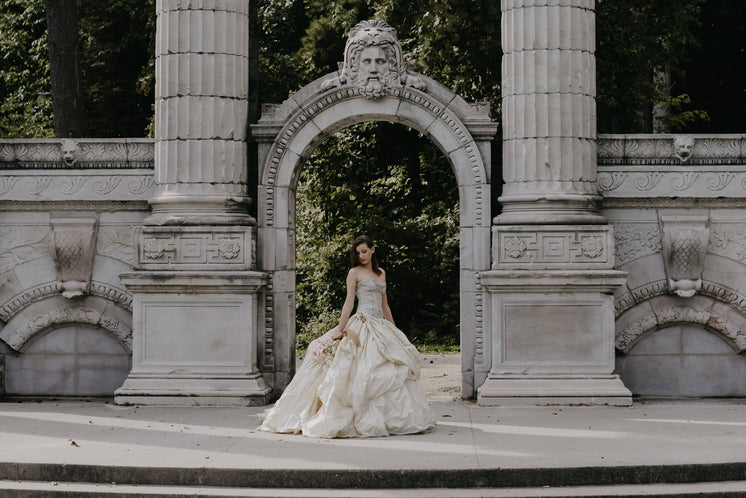 Wedding Fashion And Stone Pillars