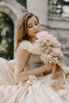 wedding photography bride with flowers