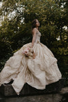wedding photos bride on pedestal