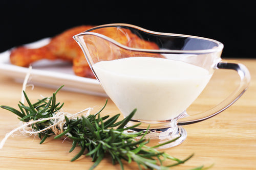 white gravy with chicken and rosemary