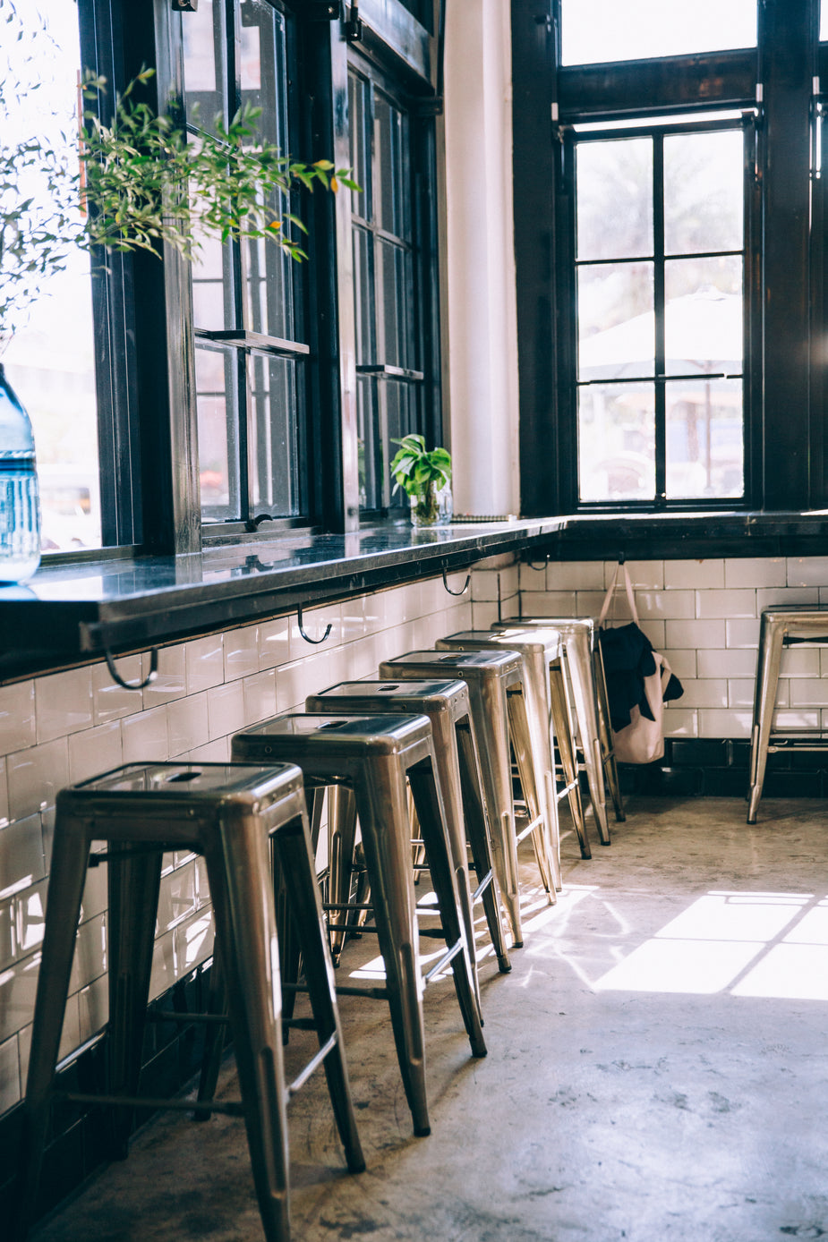 Free Window Bar Image: Stunning Photography