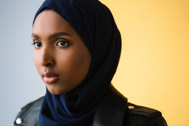 woman wearing headscarf